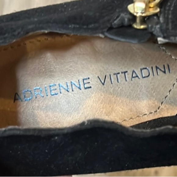 Adrienne Vittadini Black Flats with Pointed Toe and Sleek Design - Picture 8 of 11